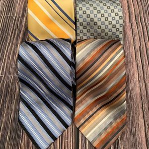 Lot of 4 Mens Silk Ties Ref #1775